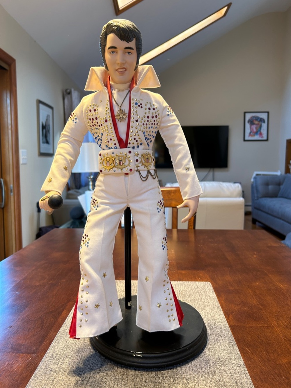 Danbury Mint ELVIS PRESELY Porcelain Doll “Aloha from Hawaii” w/COA Stand Mic -
